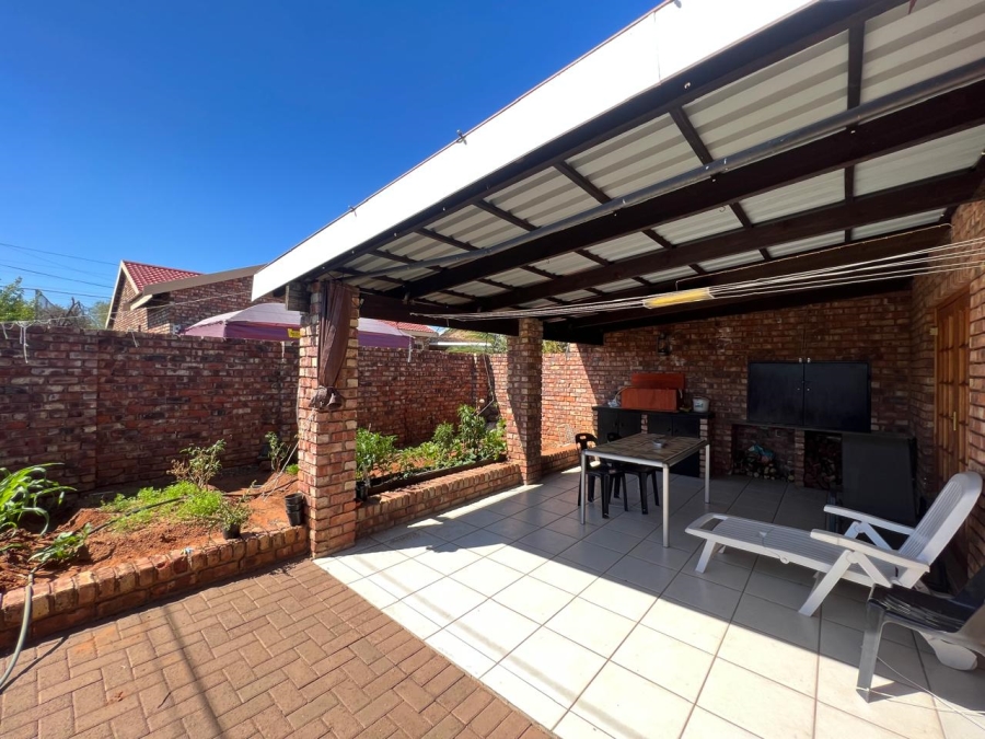 3 Bedroom Property for Sale in South Ridge Northern Cape